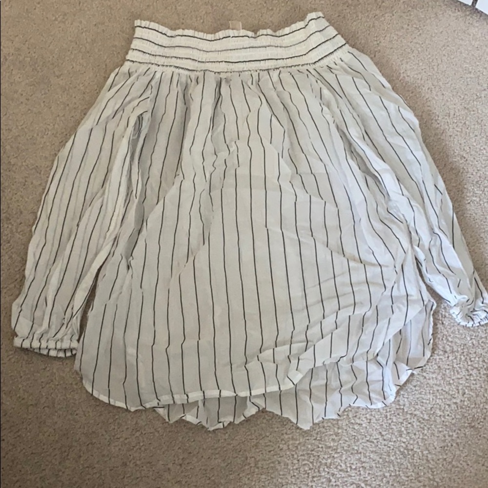 Off the shoulder Michael Korea top